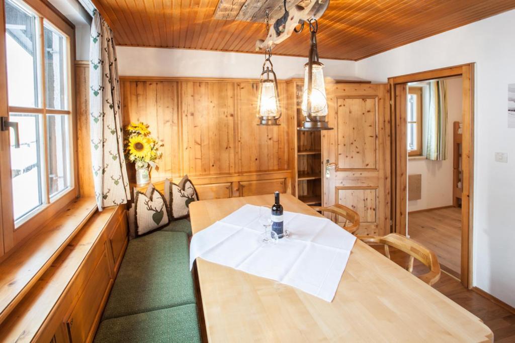 Chalet Appartement Alpenherz Saalbach-Hinterglemm Szoba fotó