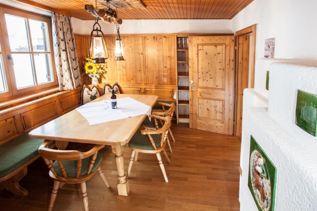 Chalet Appartement Alpenherz Saalbach-Hinterglemm Szoba fotó