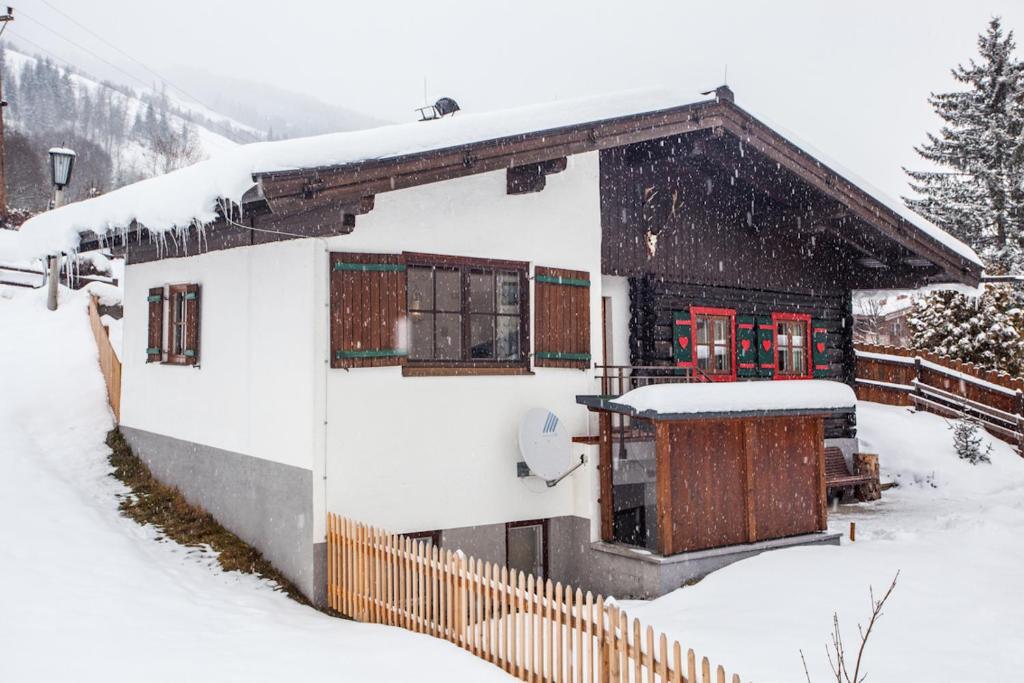 Chalet Appartement Alpenherz Saalbach-Hinterglemm Szoba fotó